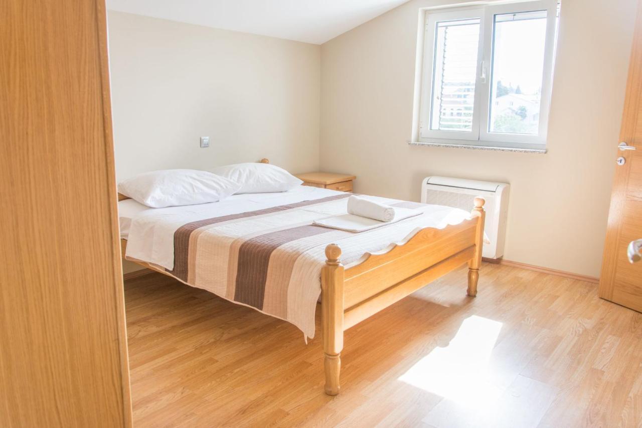 Apartments Citrine On The Beach Biograd Na Moru Exterior photo