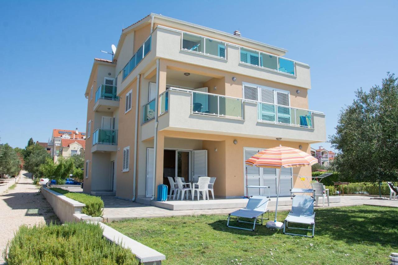 Apartments Citrine On The Beach Biograd Na Moru Exterior photo