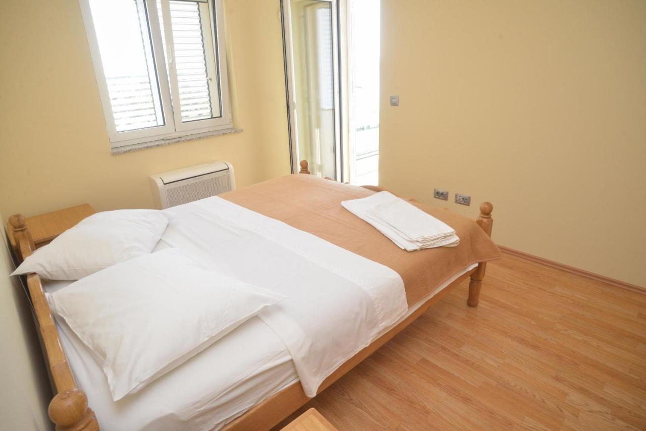 Apartments Citrine On The Beach Biograd Na Moru Exterior photo